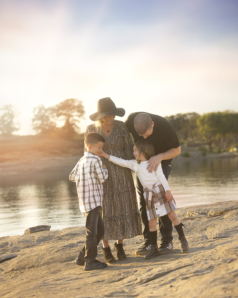 Family photo session at Lake grapevine