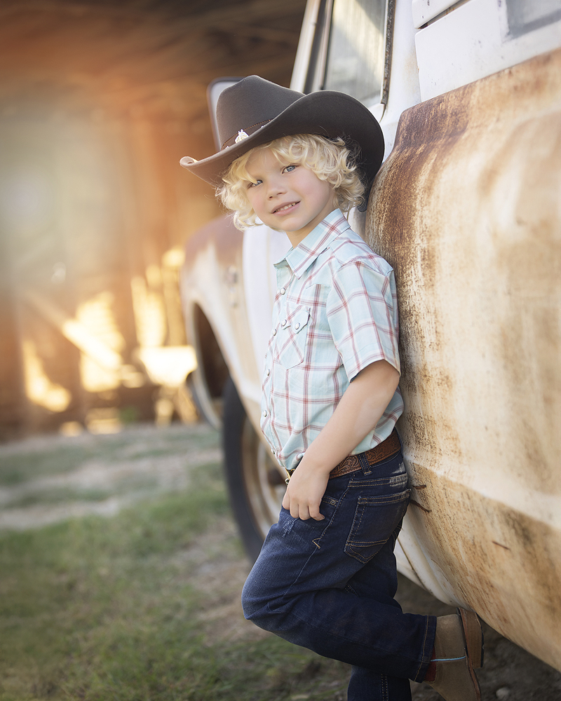 Dallas family at farm photo session