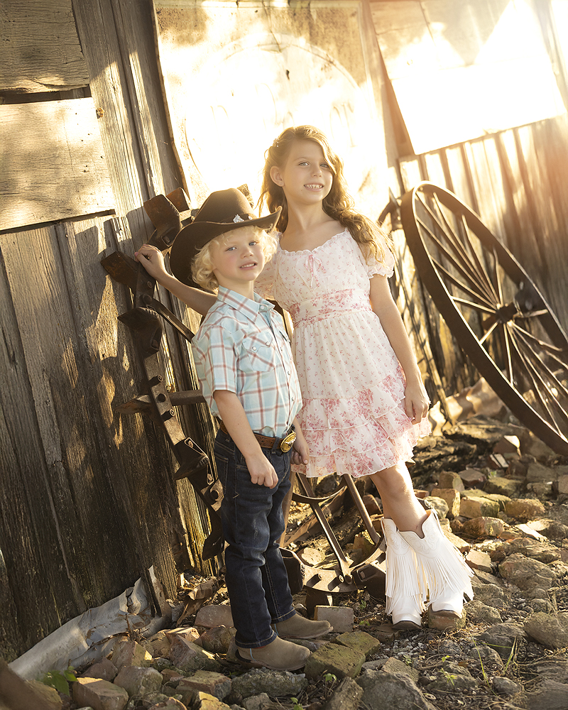 Dallas family at farm photo session