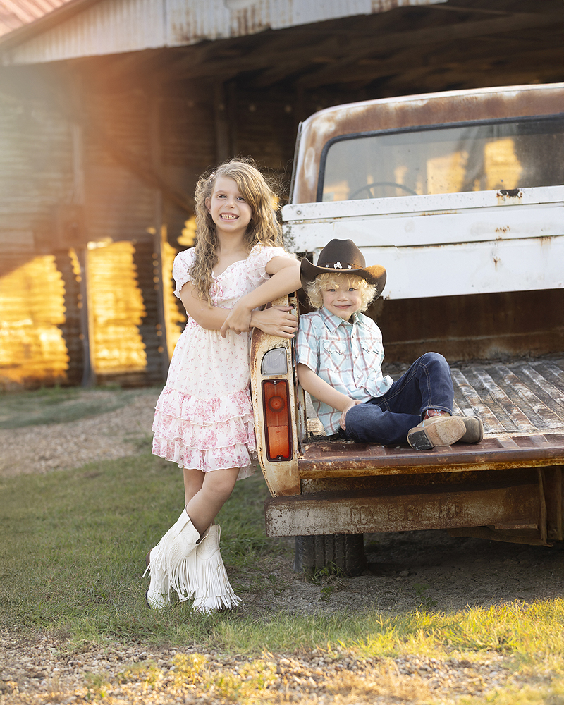 Dallas family at farm photo session