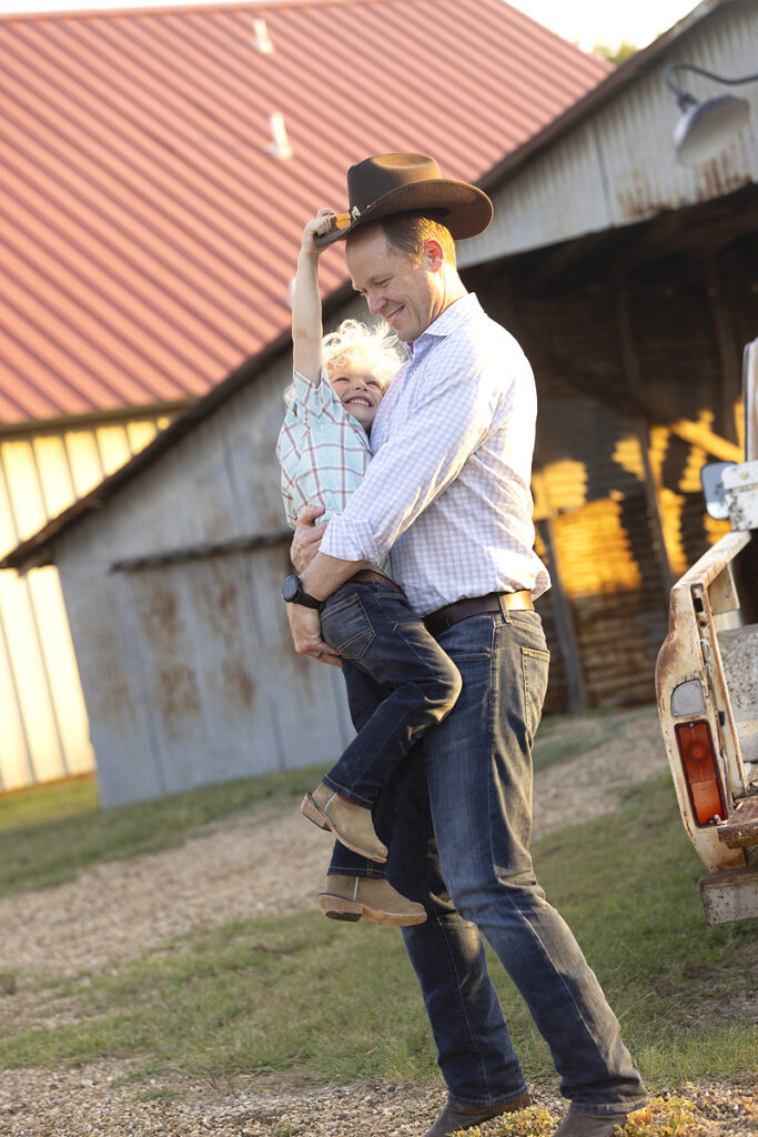 Dallas family at farm photo session